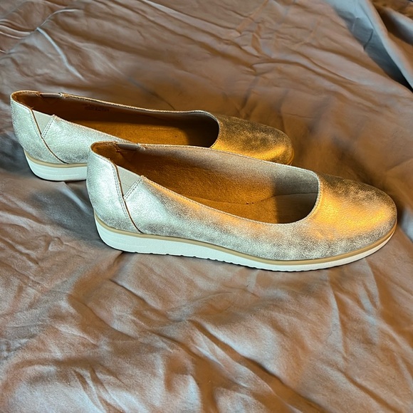 Naturalizer metallic flats - size 9 - Picture 4 of 7